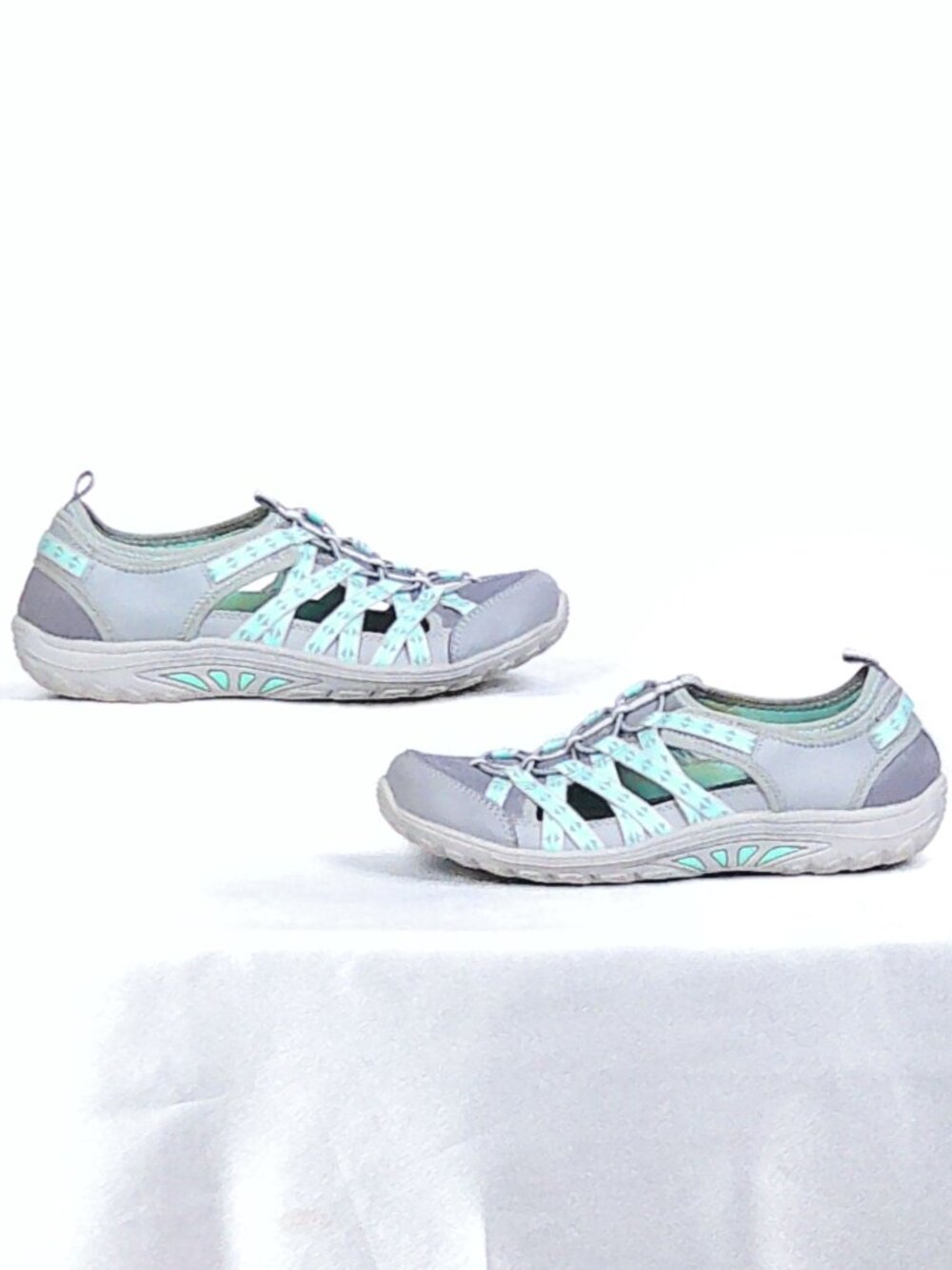 SKECHERS RELAXED FIT size 7.5 gray/aquamarine walking shoes cushioned insoles